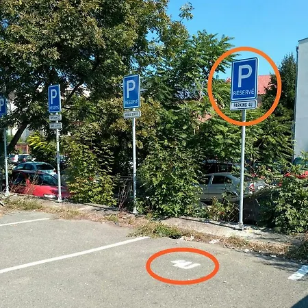 Apartman 4u Centrum + Free Parking *